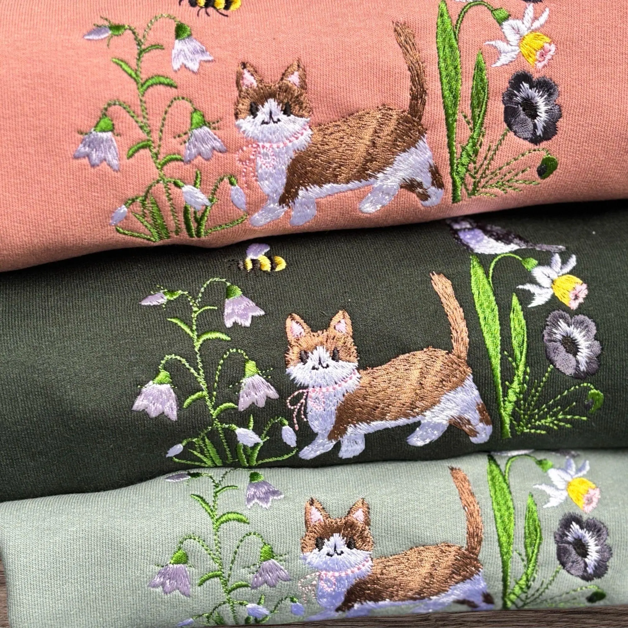 Embroidered Cat Sweatshirt: Spring Flower Hedgerow, Gift for Cat Lovers - Image 5