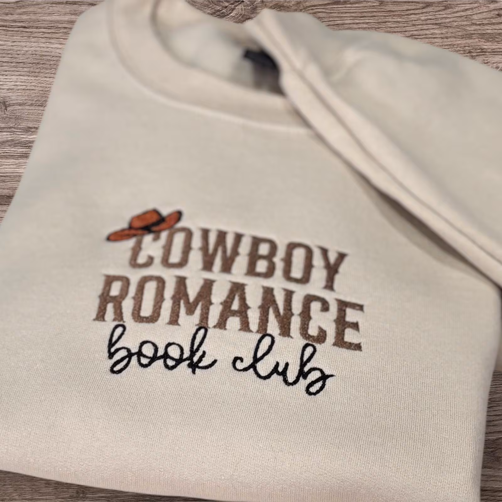 Embroidered Cowboy Romance Sweatshirt: Western Bookworm Jumper - Image 3