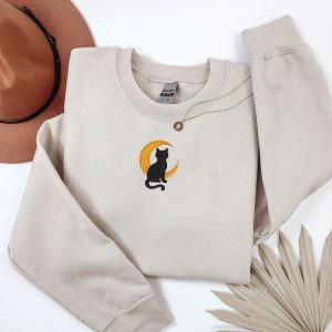 Embroidered cat on the moon sweatshirt